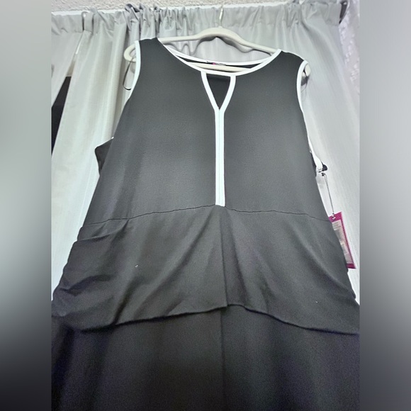 Vince Camuto Plus Size Sleeveless Keyhole Maxi Dress In Black | Lyst 2X - Picture 3 of 8